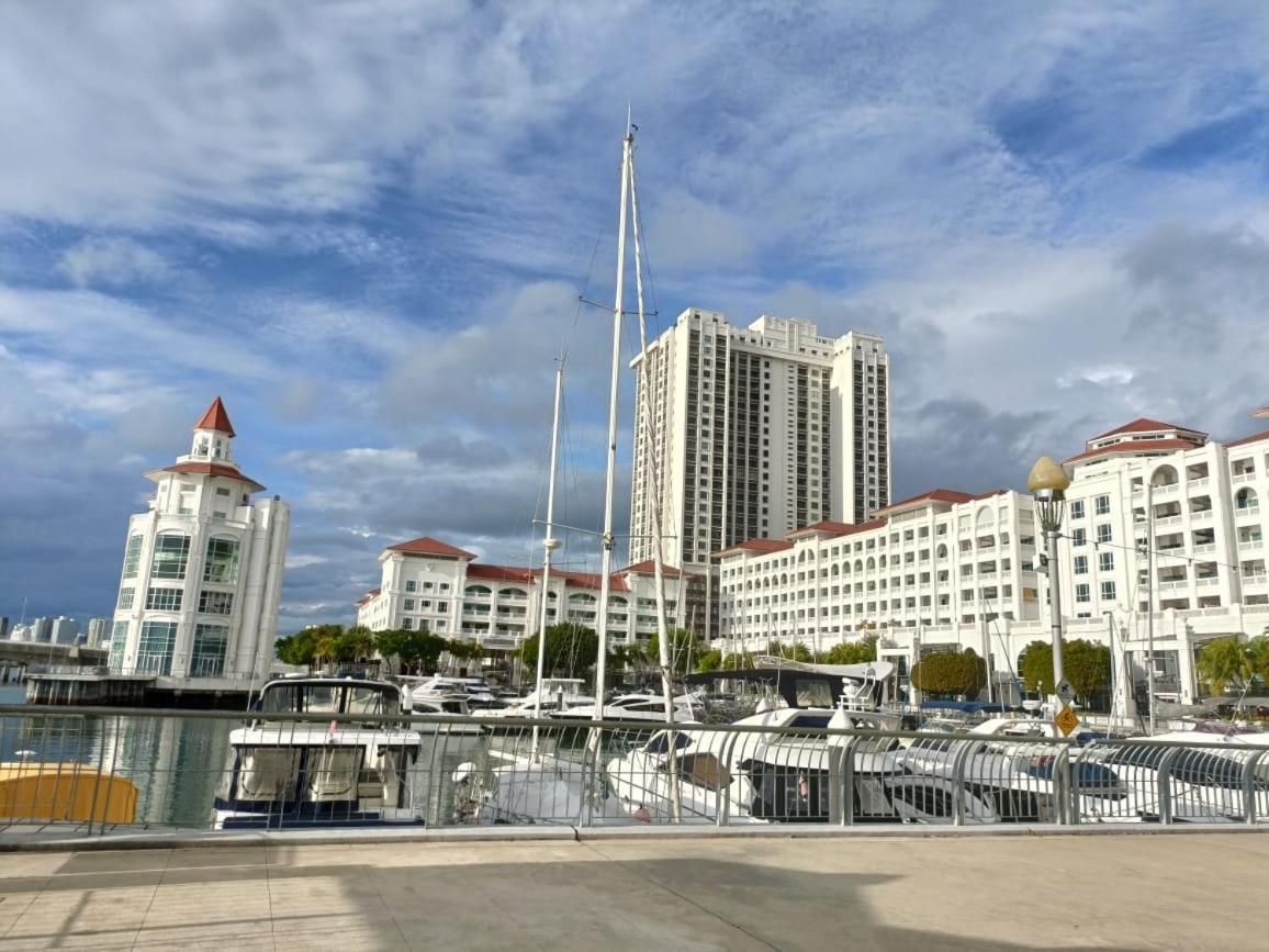 Straits Quay Marina Suites Penang By Aurorahomes Bagan Jermal Zewnętrze zdjęcie
