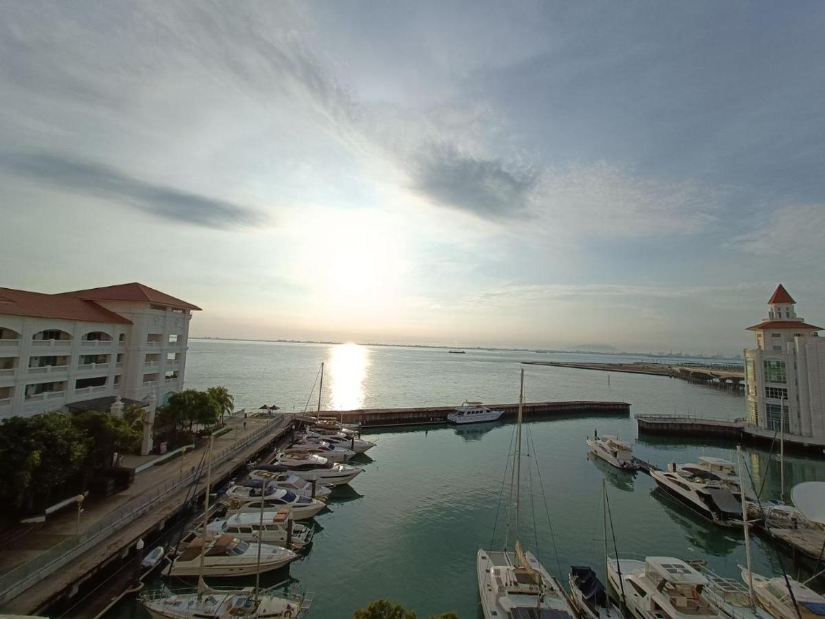 Straits Quay Marina Suites Penang By Aurorahomes Bagan Jermal Zewnętrze zdjęcie