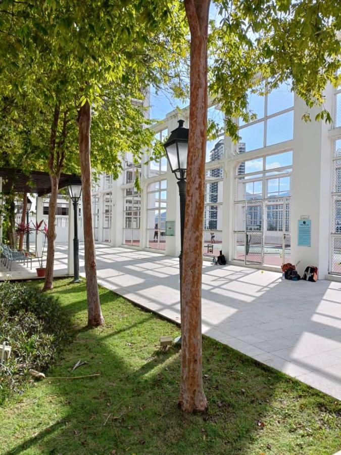 Straits Quay Marina Suites Penang By Aurorahomes Bagan Jermal Zewnętrze zdjęcie