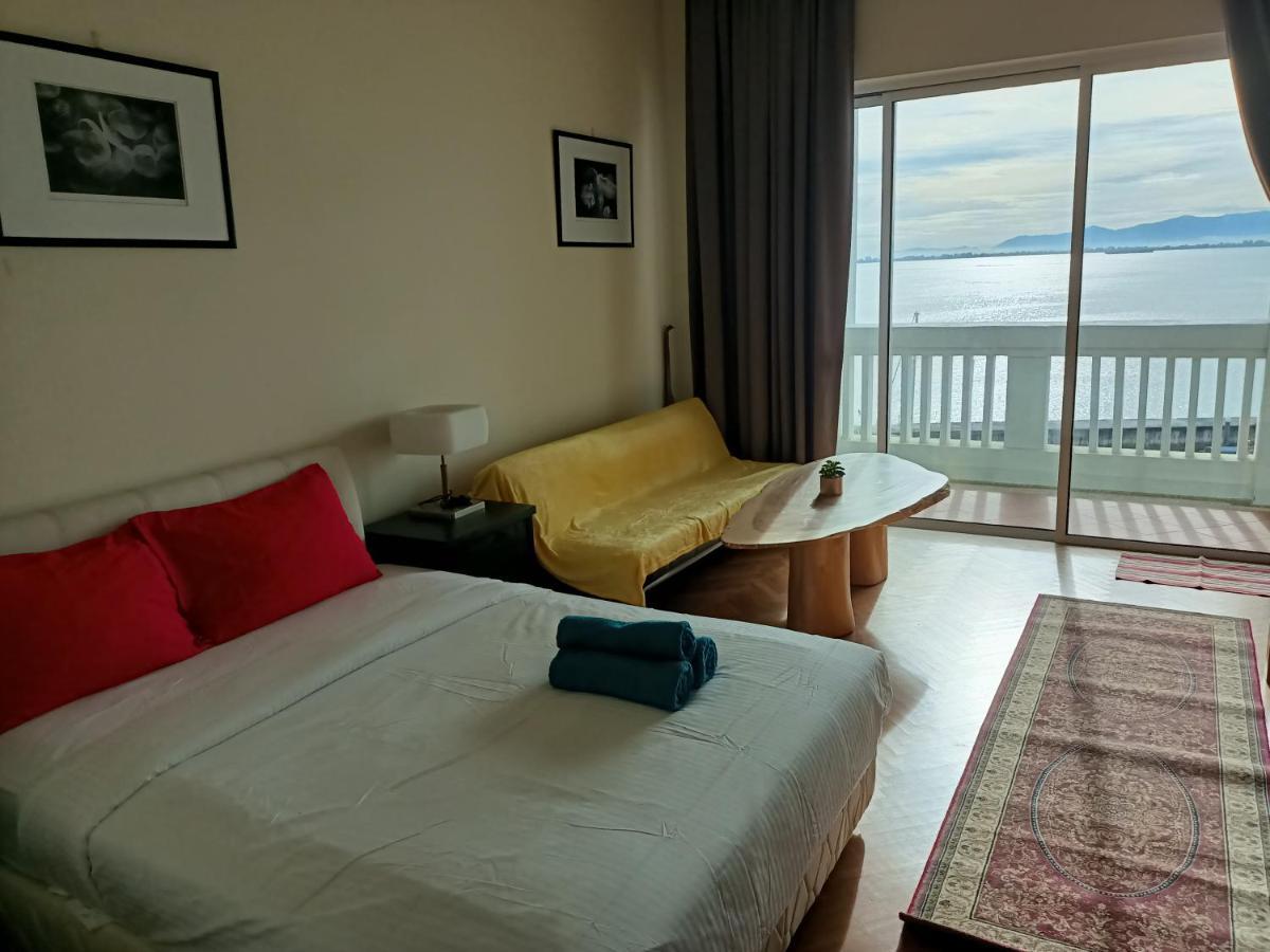 Straits Quay Marina Suites Penang By Aurorahomes Bagan Jermal Zewnętrze zdjęcie