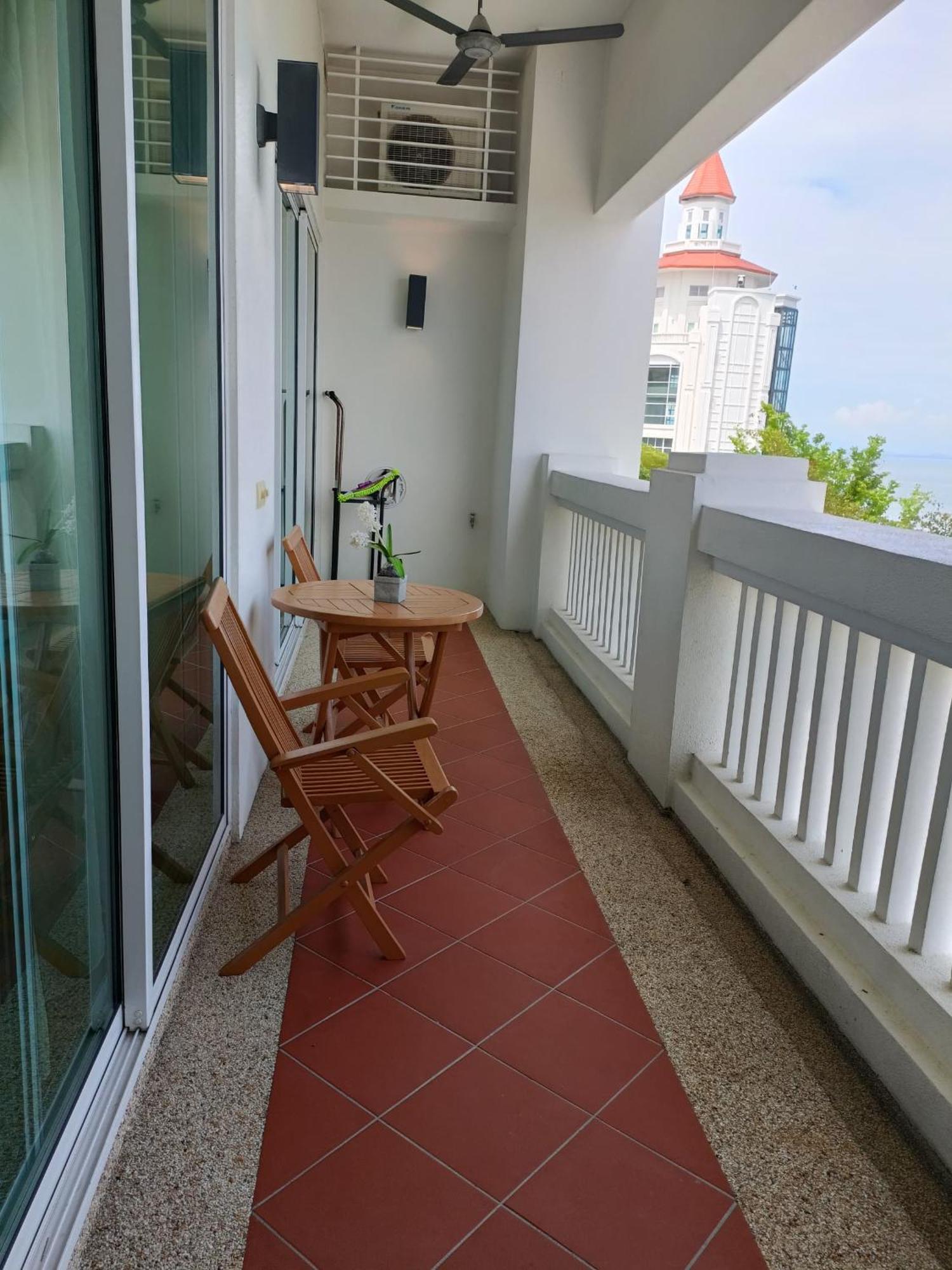 Straits Quay Marina Suites Penang By Aurorahomes Bagan Jermal Zewnętrze zdjęcie