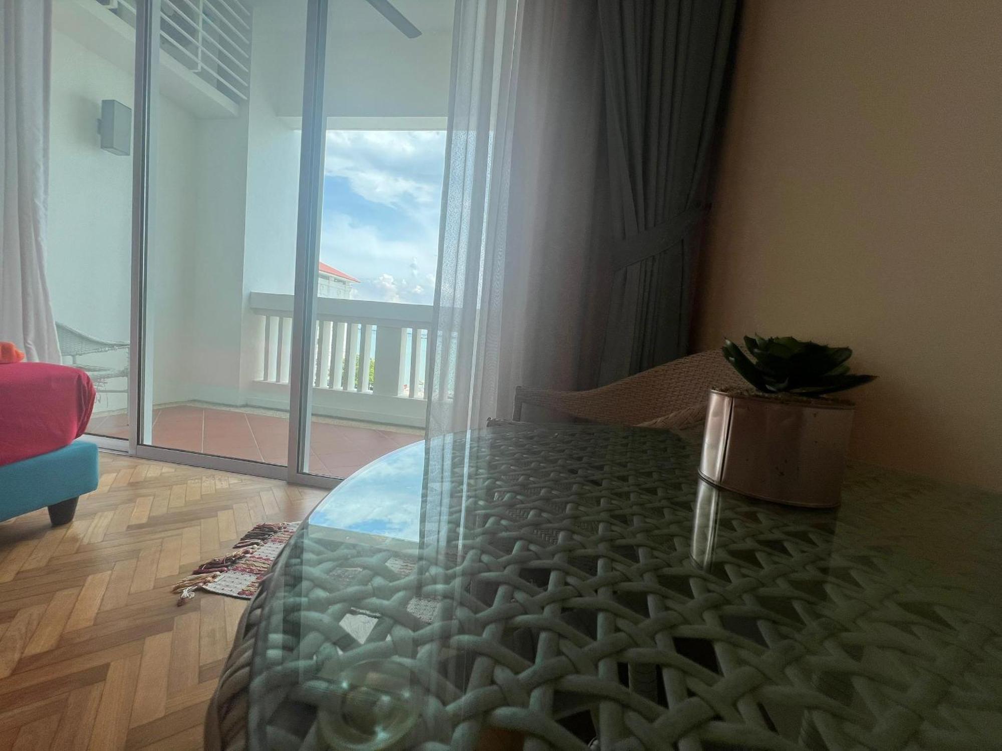 Straits Quay Marina Suites Penang By Aurorahomes Bagan Jermal Zewnętrze zdjęcie