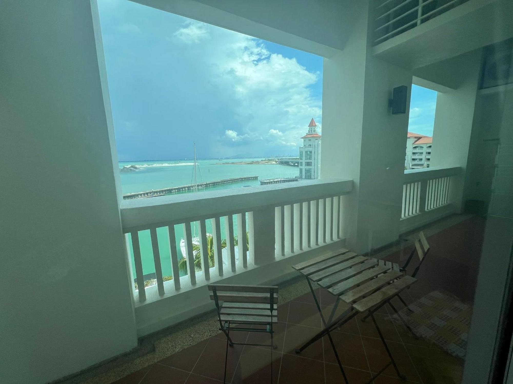 Straits Quay Marina Suites Penang By Aurorahomes Bagan Jermal Zewnętrze zdjęcie
